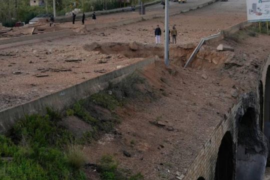 Ισραηλινά πλήγματα κατέστρεψαν στρατηγική γέφυρα στον νότιο Λίβανο